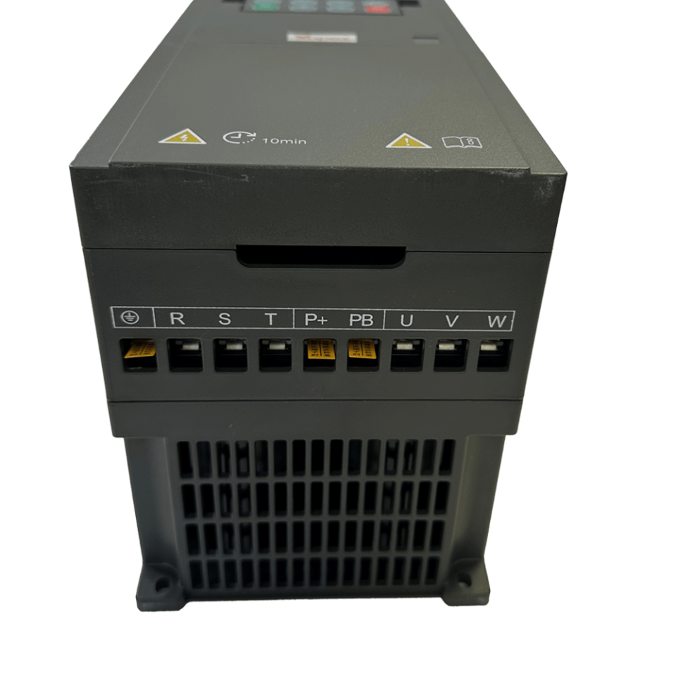 Apex 15Hp 11 kW Solar Pompa Sürücüsü Trifaze 900V PVDC